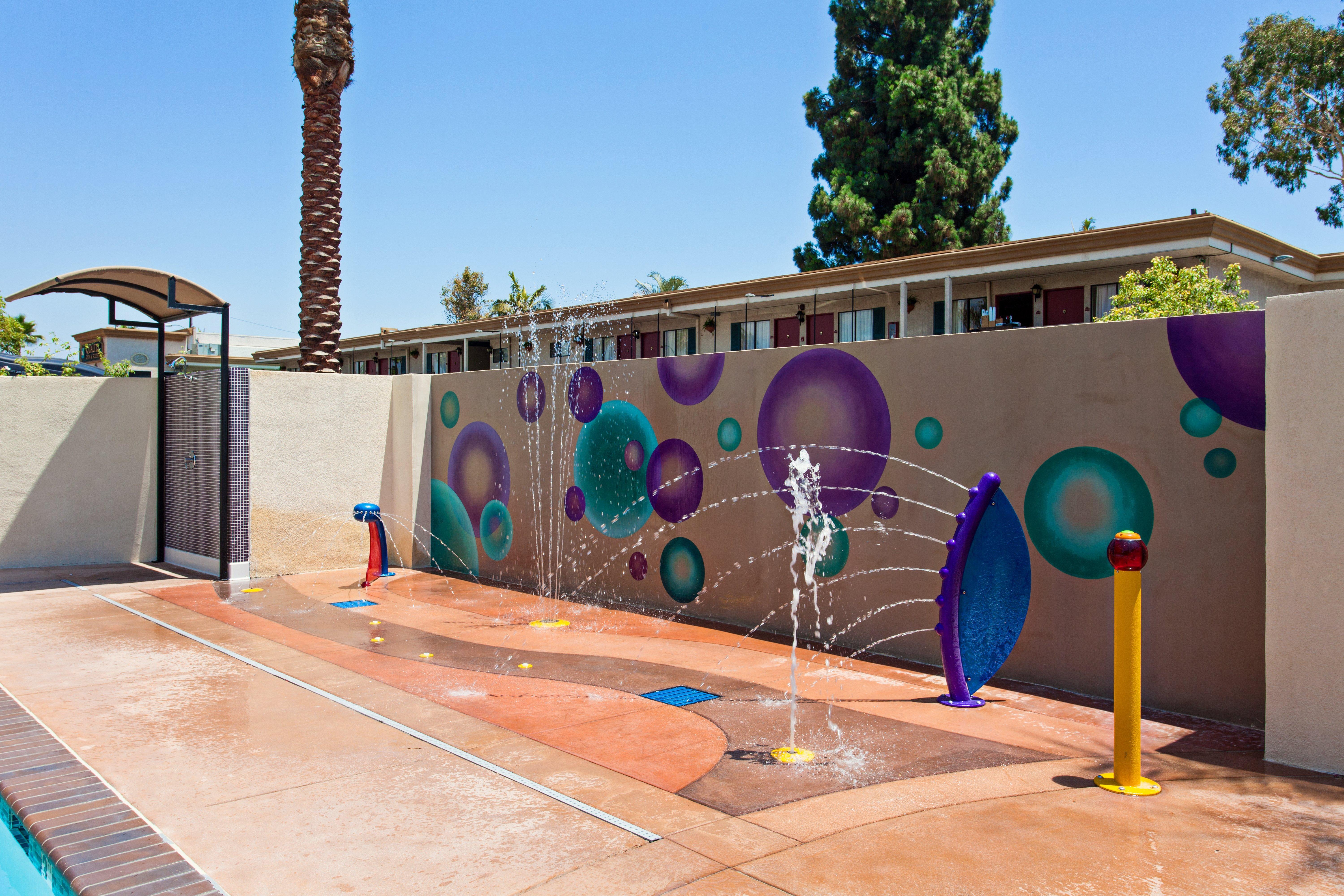 Holiday Inn Express & Suites Anaheim Resort Area By Ihg Eksteriør billede